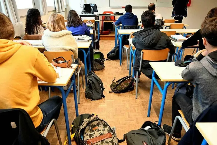 Pourquoi les bancs de l'Éducation Nationale restent vides en janvier 2026