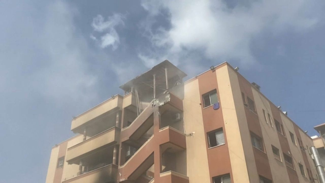 Frappe israélienne sur un hôpital à Gaza, Macron qualifie d’« intolérable », enquête ouverte