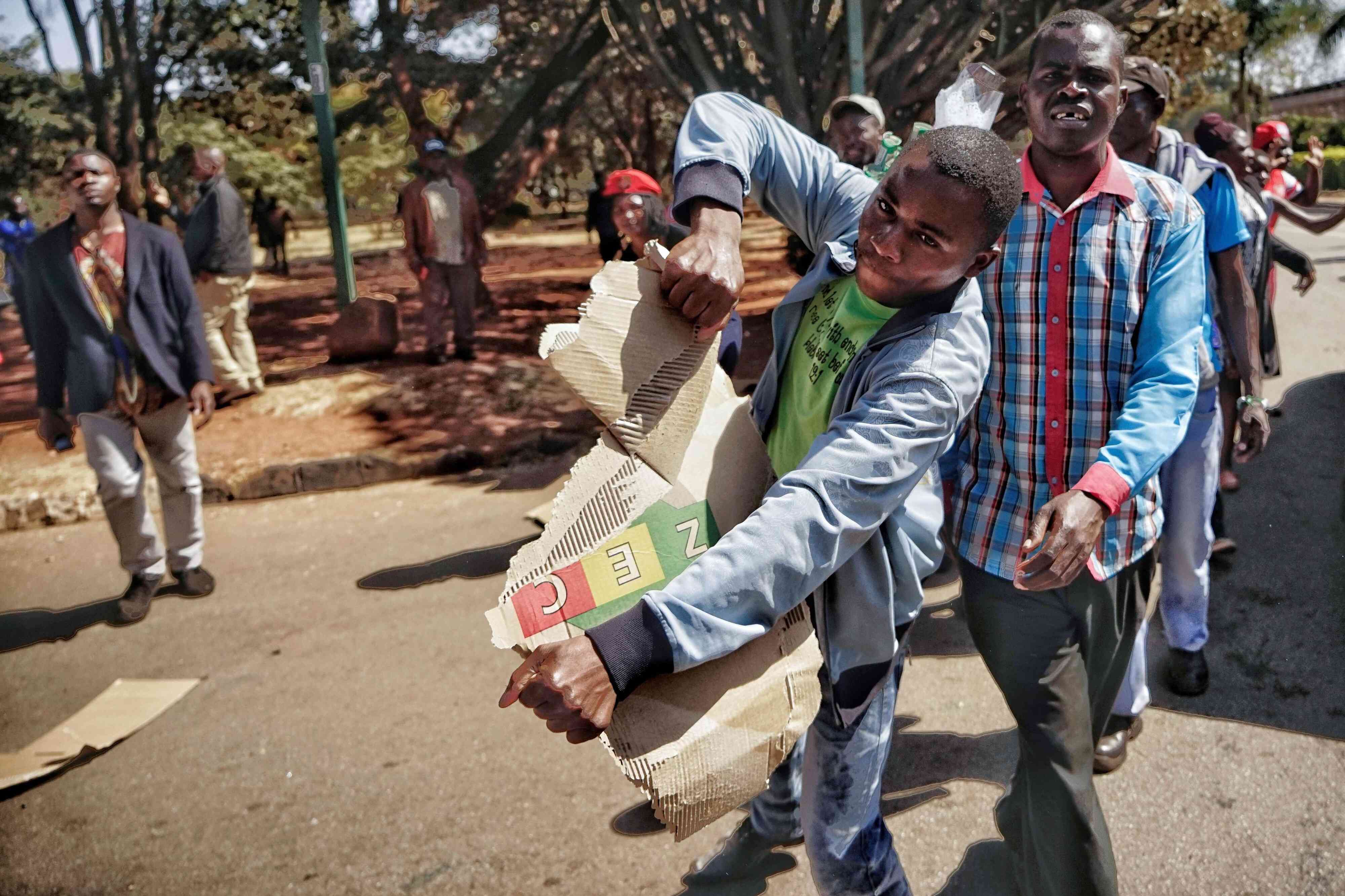 Législatives au Zimbabwe: L'opposition exclut des élections partielles