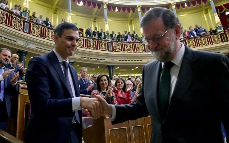 Sanchez remporte un nouveau mandat pour gouverner l'Espagne