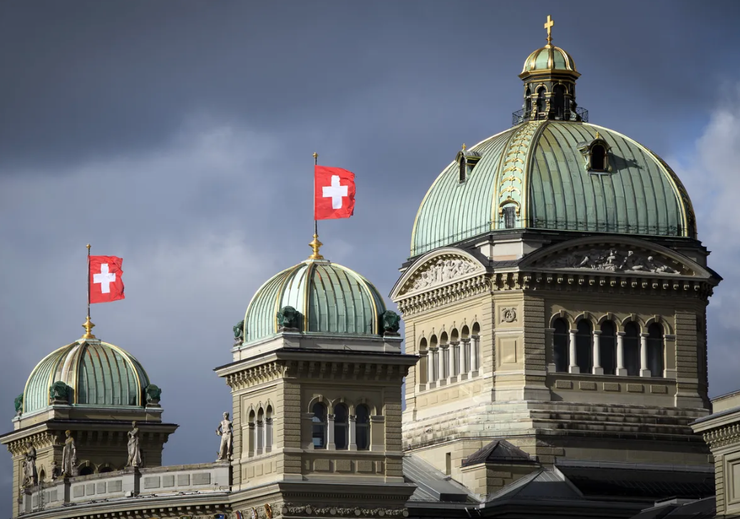 Le Luxe Durable ou la Mort des Alpe : La Suisse réinvente son Modèle Économique