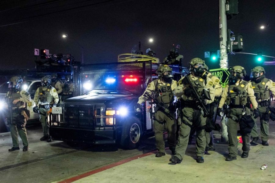 Émeutes en Californie lors d’une opération de la police de l’immigration, Trump déploie la Garde nationale