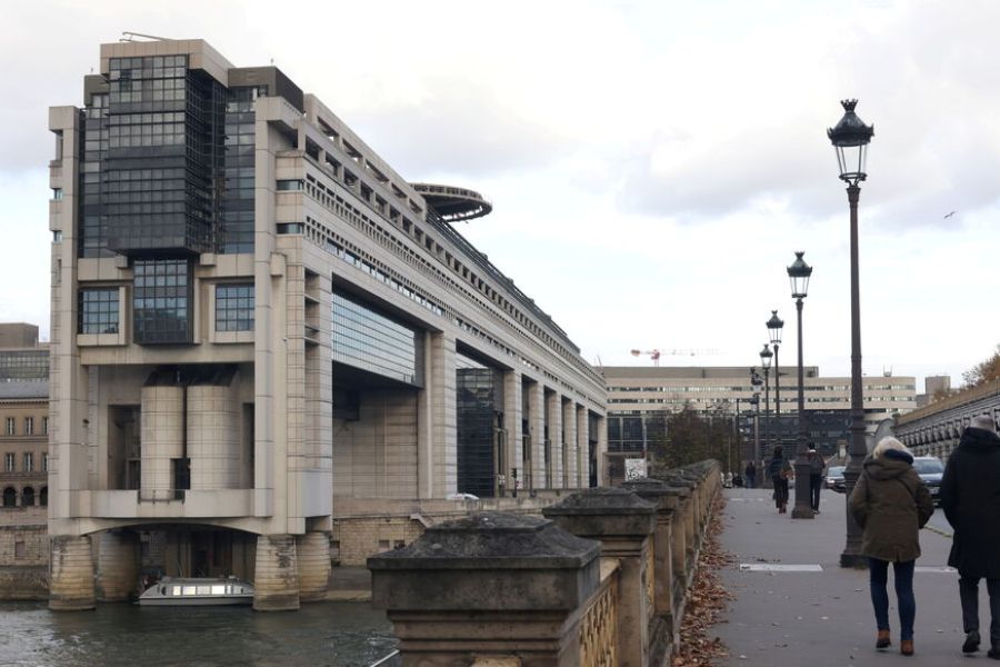 Déficit record : la dette française dépasse les 3 300 milliards d’euros