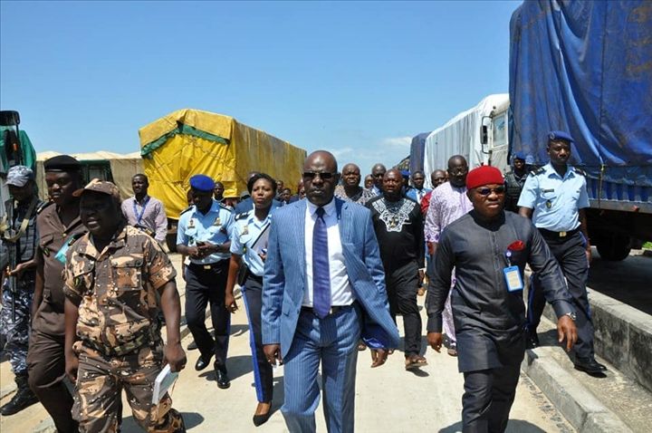 Le Nigeria annonce la réouverture de ses frontières avec le Niger et lève les sanctions