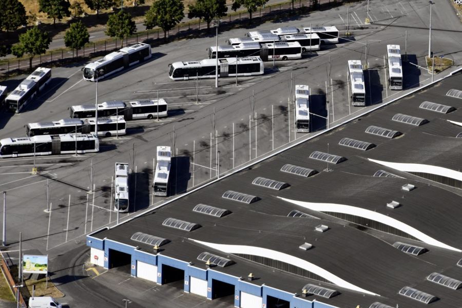 OMONDO ÉCONOMIE - La Caisse des Dépôts étudie la possibilité d'une privatisation de Transdev Un tournant potentiel pour le secteur des transports publics en France