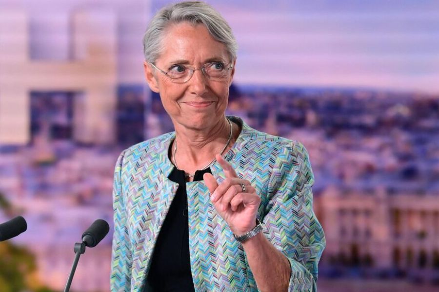 Élisabeth Borne propose d’ouvrir un débat sur la devise inscrite au Panthéon