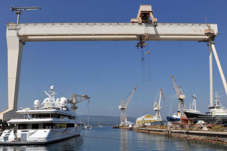 Bouches-du-Rhône : un chantier pollue le port de La Ciotat