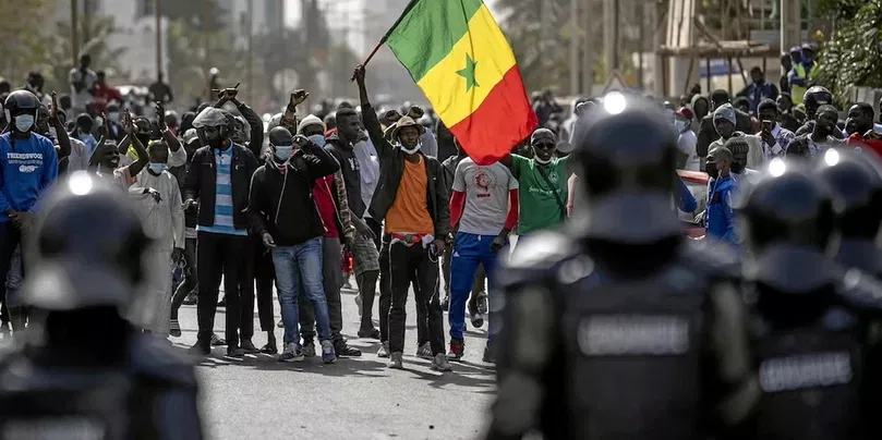 Émeutes au Sénégal, la rue réclame justice contre les violences du régime passé – Témoin d’une nation en mutation