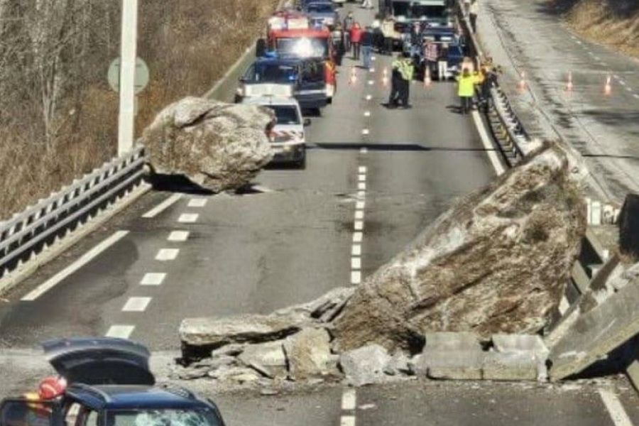 Chaos en Savoie : un éboulement rocheux bloque l'accès aux stations de ski