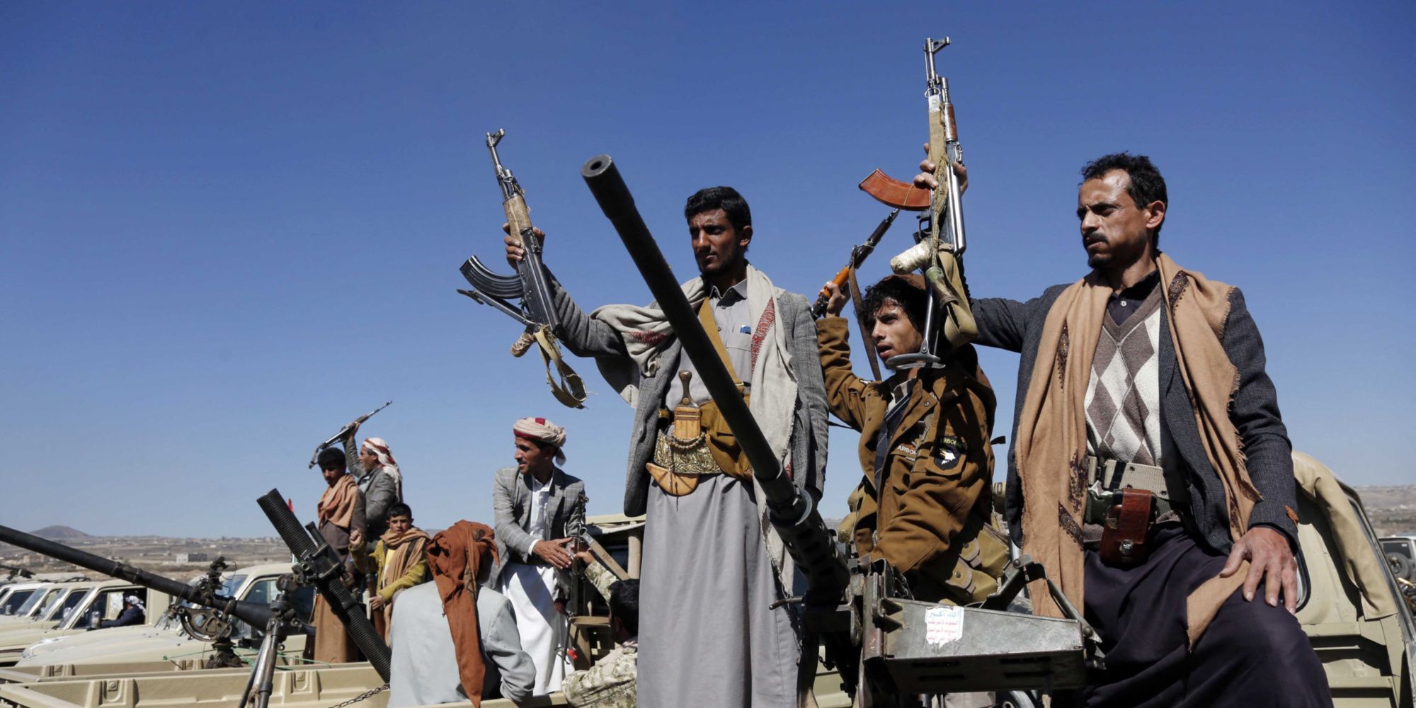 Yémen : frappes américaines contre des dépôts d'armes Houthis, escalade des tensions dans la région