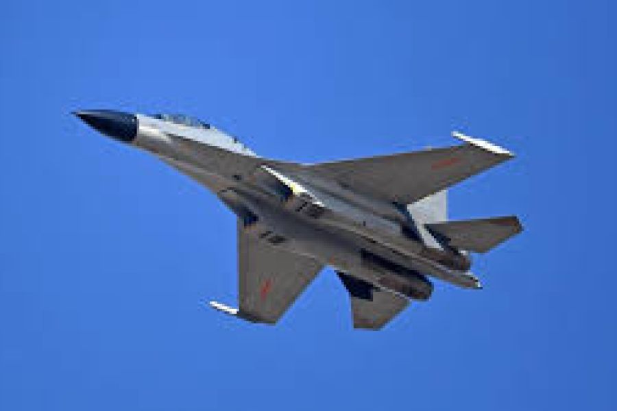 Taïwan : 53 avions militaires chinois et 19 bateaux détectés autour de l'île, escalade des tensions dans le détroit