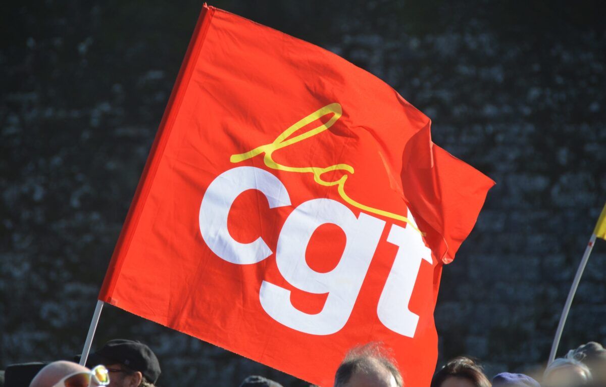 La CGT lance un appel au boycott des marques Oxford et Conquérant : un bras de fer avant la rentrée scolaire