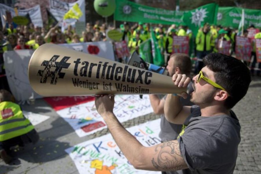 Les travailleurs des services sociaux manifestent à Berlin pour de meilleurs salaires