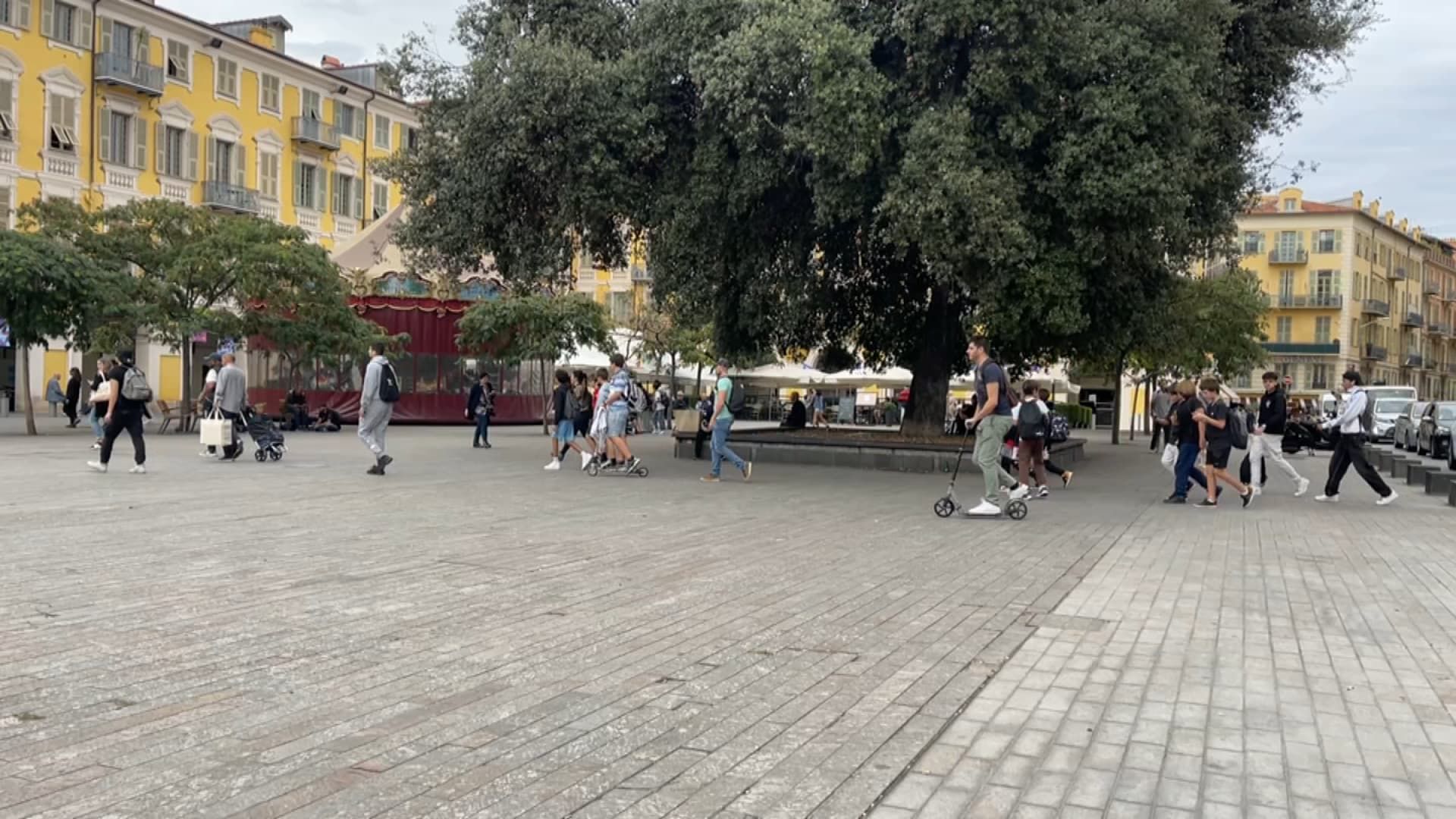 Nice met fin aux maraudes alimentaires place Garibaldi - Une décision qui divise