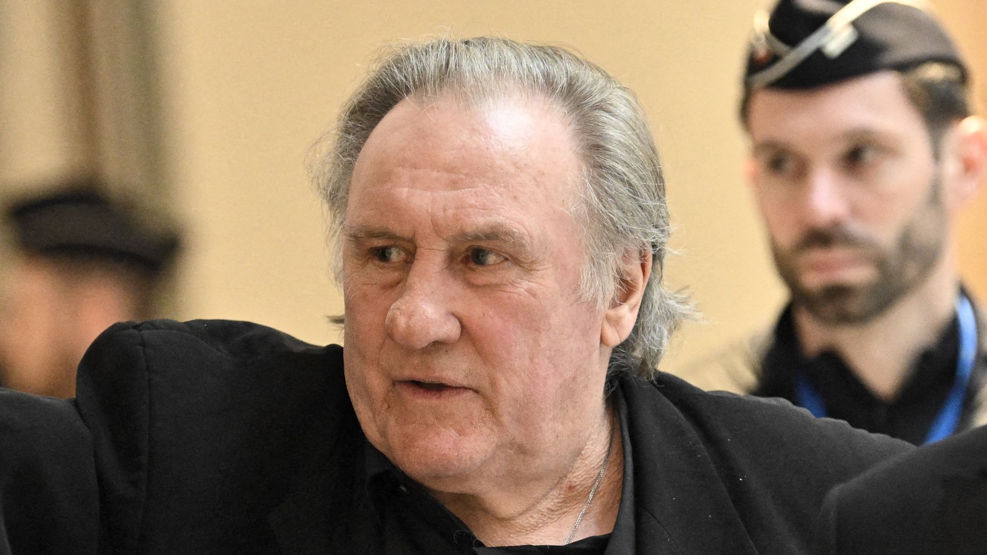 Procès de Gérard Depardieu : l'acteur nie les accusations d'agression sexuelle