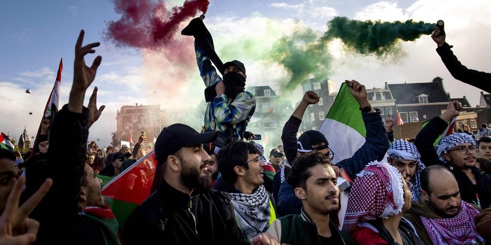 Des manifestants pro-palestiniens se rassemblent à Amsterdam