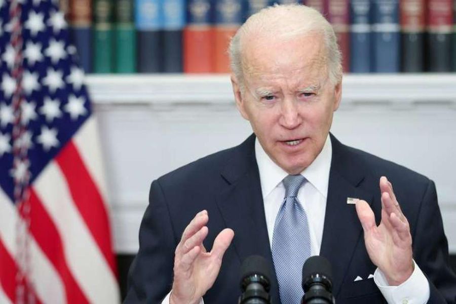 Biden annonce une nouvelle aide militaire à l'Ukraine après un appel avec Zelensky