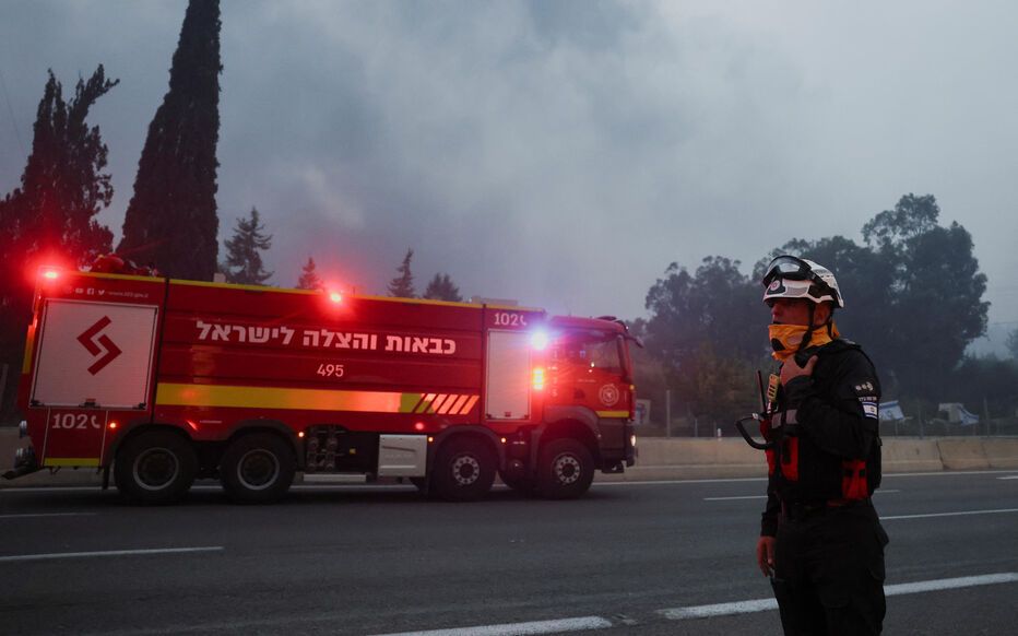 Incendies dévastateurs en Israël : la France propose son aide, solidarité et enjeux géopolitiques