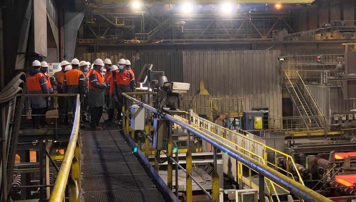 ArcelorMittal retarde son projet d'acier décarboné à Dunkerque : un coup dur pour la transition écologique industrielle