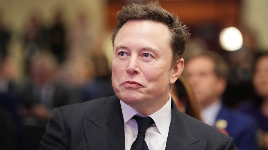 La fortune d'Elon Musk dépasse les 400 milliards de dollars : Une première historique