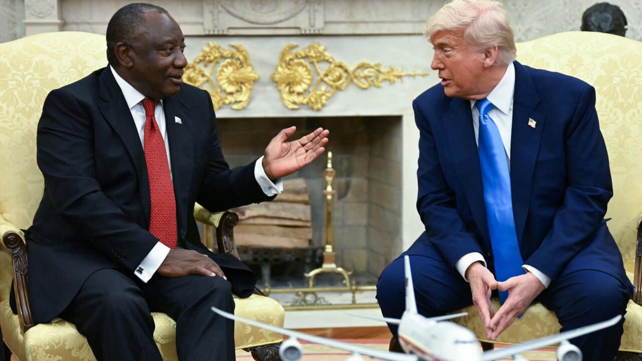 Donald Trump accuse le président sud-africain de « génocide blanc », une polémique mondiale entre désinformation et tensions diplomatiques