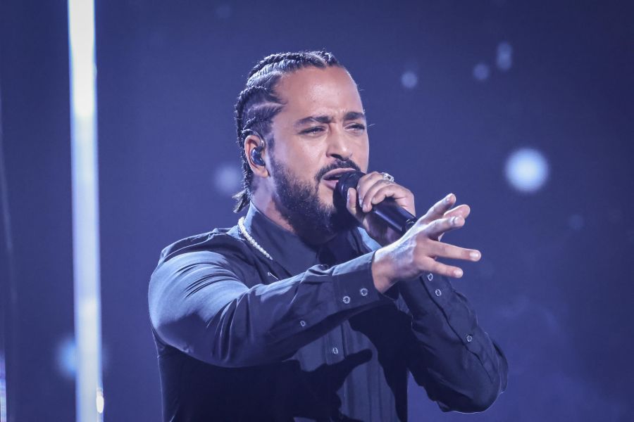 Slimane condamné à 10 000 euros d’amende pour harcèlement sexuel, un cas emblématique