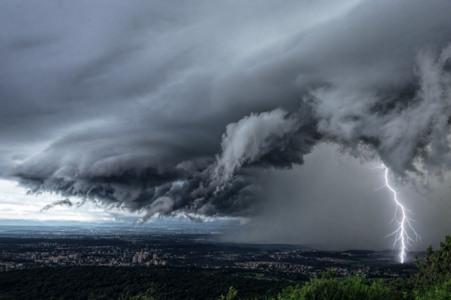 Urgence Climatique en France : Vigilance Orages et Vagues de Chaleur Inédites à l'Été 2026
