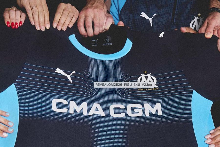 Le nouveau maillot de l’OM cible des « influenceurs islamistes » : polémique politique autour d’un symbole