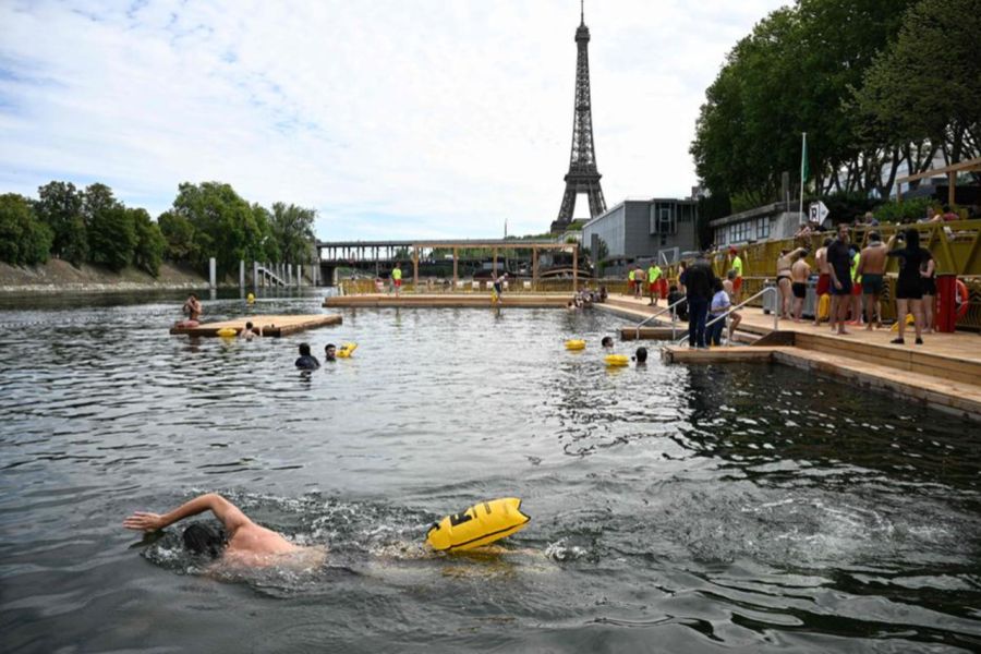 Paris ferme ses sites de baignade et s’adapte aux pluies estivales intenses tandis que la vigilance s’étend