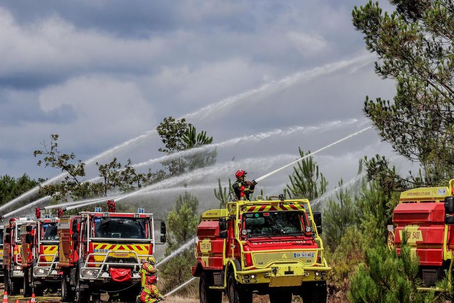 ALERTE CANICULE ET FEUX DE FORÊT : LA GIRONDE PLACÉE EN VIGILANCE ORANGE, DES RESTRICTIONS DRASTIQUES APPLIQUÉES DANS LES MASSIFS