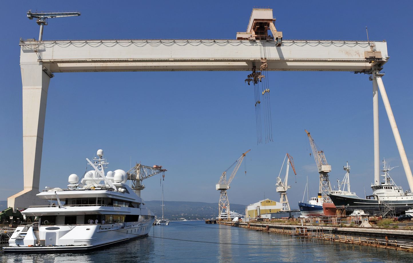 Bouches-du-Rhône : un chantier pollue le port de La Ciotat